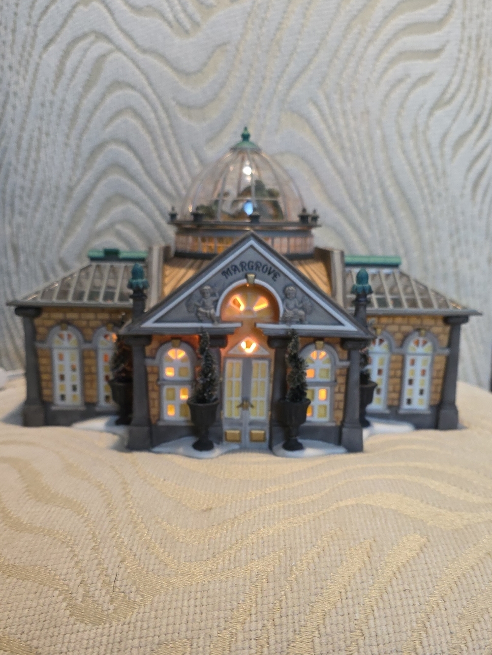 Department 56 -Margrove Orangery - From The Dickens Village Series